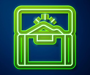 Parlayan neon hattı mavi arka planda izole edilmiş antik hazine sandığı simgesi. Altın sikkeli klasik tahta sandık. Vektör