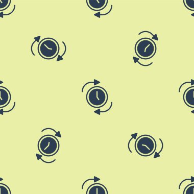 Sarı arkaplanda, ok simgesine sahip mavi saat izole edilmiş, pürüzsüz desen. Zaman sembolü. Saat yönünde döndürme simgesi ok ve zaman. Vektör.