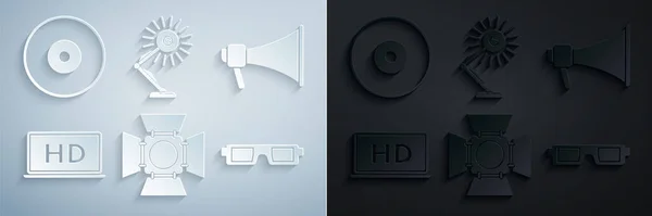 设置电影聚光灯巨无霸笔记本电脑屏幕与高清视频技术3D电影眼镜台灯和Cd或Dvd光盘图标 — 图库矢量图片