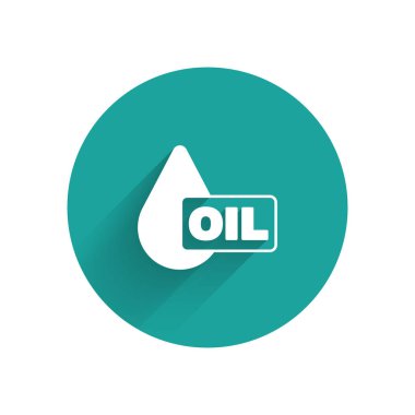 Beyaz yağ damlası simgesi uzun gölge arkaplanı ile izole edildi. Yeşil daire düğmesi. Vektör