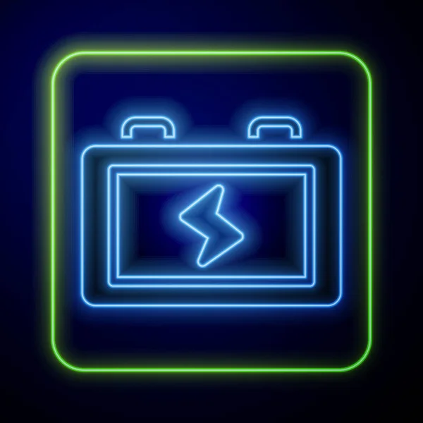 Świecący Neon Ikona Baterii Izolowane Niebieskim Tle Symbol Pioruna Wektor — Wektor stockowy
