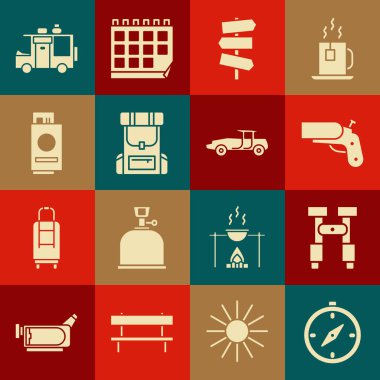 Pusula, dürbün, işaret fişeği tabancası, trafik levhası, yürüyüş sırt çantası, biletli pasaport, karavan ve araba ikonu. Vektör