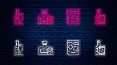 Viski şişesi ve bardak, bir bardak viski, şampanya ve bira kutusu. Tuğla duvarda parlayan neon simgesi. Vektör