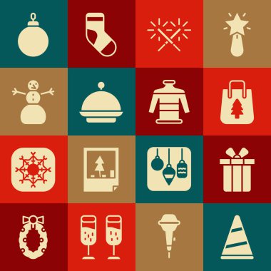 Parti şapkası, hediye kutusu, Noel alışveriş çantası, Sparkler havai fişeği tepsi, kardan adam, top ve kazak ikonu ile kaplı. Vektör