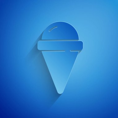 Kağıt kesiği dondurma külahında mavi arka planda izole edilmiş. Güzel sembol. Kağıt sanatı tarzı. Vektör.