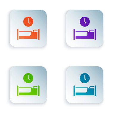 Beyaz arkaplanda izole edilmiş uyku simgesi zamanı. Kare düğmelere renkli simgeleri yerleştir. Vektör.