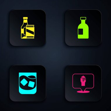 Alkol veya bira barı, bira şişesi ve kutu, bir bardak viski ve votka. Siyah kare düğme. Vektör