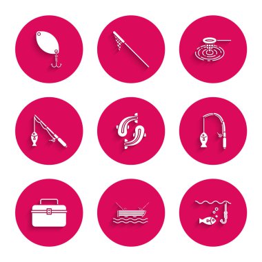 Fish 'i, oltayı suya batırıp balıkçı teknesini, oltayı ve kutu konteynırını sallanan ekipman, ağ ve kaşık ikonu için ayarla. Vektör