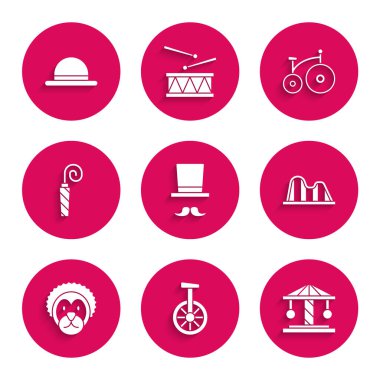 Sihirbaz, Tekerlekli Bisiklet, Atlıkarınca, Hız treni, Vahşi Aslan, Doğum günü partisi kornası, Vintage ve Palyaço şapkası ikonu. Vektör