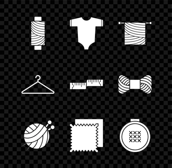 Sy tråd på spole, Babykläder, Stickning, Garnboll med stickor, Textil tyg rulle, Rund justerbar broderirulle, Hanger garderob och måttband ikon. Vektor — Stock vektor