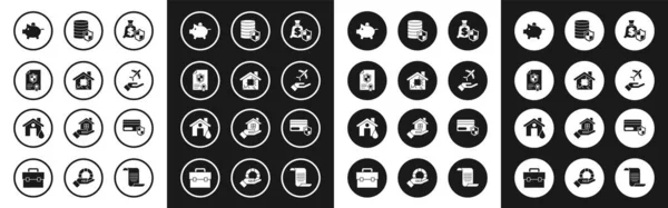 Set Argent avec bouclier, Maison, Contrat, Tirelire, Avion en main, Carte de crédit et icône d'inondation. Vecteur — Image vectorielle