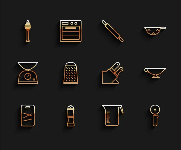 Set line Tabla de cortar, Pimienta, Palo de miel, taza de medición, cuchillo de pizza, rallador, barco de salsa y cuchillo icono. Vector — Archivo Imágenes Vectoriales