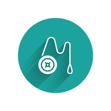 Beyaz Yoyo oyuncak ikonu uzun gölgeli izole edilmiş. Yeşil daire düğmesi. Vektör