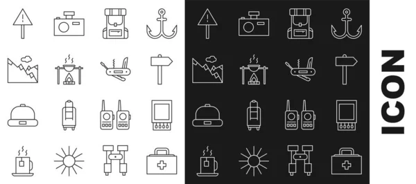 Set line Botiquín de primeros auxilios, caja de cerillas abierta y cerillas, Señal de tráfico por carretera, Mochila para senderismo, Hoguera, Montañas, Triángulo de signo de exclamación e icono de la navaja suiza. Vector — Vector de stock