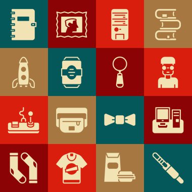 Ses kaydını ayarla, klavyeli monitör, inek, bilgisayar, enerji içeceği, roket gemisi, Spiral defter ve büyüteç ikonu. Vektör