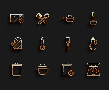 Hattı ayarla. Yemek pişirme kabı, mikrodalga fırın, mutfak zamanlayıcısı, pullar, pizza bıçağı, bir şişe zeytinyağı ve Spatula ikonu. Vektör