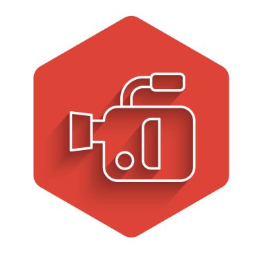 Beyaz çizgi sinema kamerası ikonu uzun gölge arkaplanı ile izole edildi. Video kamera. Film tabelası. Film projektörü. Kırmızı altıgen düğmesi. Vektör