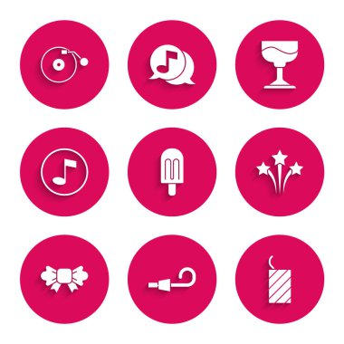 Dondurma, doğum günü partisi kornası, Firework roketi, papyon, müzik notası, ton, Cocktail ve disket ikonlu vinil çalar. Vektör