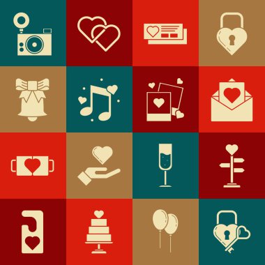 Castle 'ı kalp ve anahtar şeklinde, Envelope Valentine Ticket Müzik notası notalı zili çalan kalpler fotoğraf makinesi ve iki boş kare resim ikonu şeklinde ayarla. Vektör.
