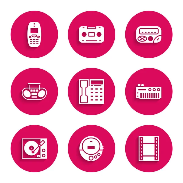Telefon ahizesi, müzik CD çalar, Play Video, synthesizer, Vinyl, iki hoparlörlü Home stereo, Pager ve Old Mobile ikonu. Vektör