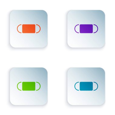 Beyaz arka planda izole edilmiş renkli tıbbi maske simgesi. Kare düğmelere renkli simgeleri yerleştir. Vektör İllüstrasyonu