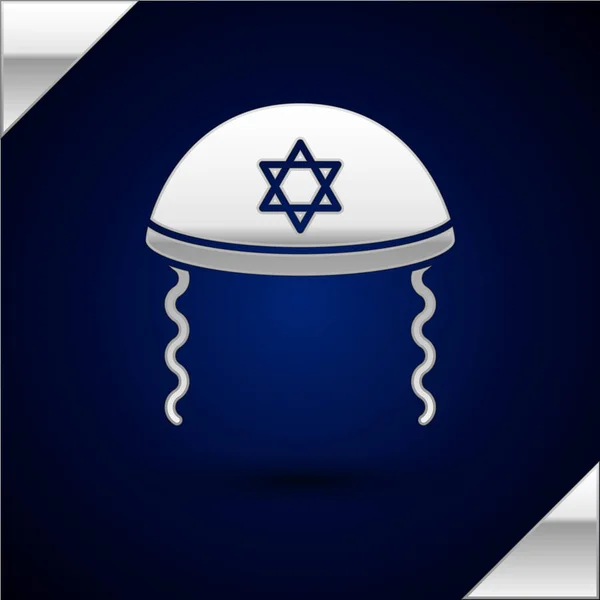 Silver judisk kippah med stjärna David och sidelocks ikon isolerad på mörkblå bakgrund. Judisk yarmulkehatt. Vektor — Stock vektor