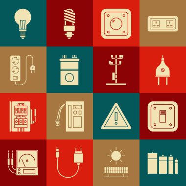 Batarya, elektrik düğmesi, fiş, araba aküsü, uzatma kablosu, fikir sahibi ampul ve yüksek voltajlı elektrik direği ikonu. Vektör