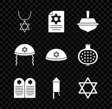 Davut Yıldızı kolyesini zincirle, Tevrat parşömenini, Hanuka dreidel 'i, Tombstone' u yıldız David 'le, Havai fişek roketini, Yahudi kippah' ını ve ikonunu hazırla. Vektör
