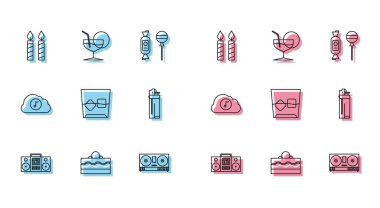 Cake, doğum günü pastası mumları, karışık müzik çalmak için DJ kumandası, bir bardak buzlu viski, Çakmak, Müzik Yayını ve Martini cam ikonu gibi iki hoparlörlü ev teybi. Vektör