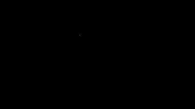 Siyah arka planda izole edilmiş beyaz çizgi çizgili Noel şekerleme çubuğu. Mutlu Noeller ve mutlu yıllar. 4K Video hareketli grafik canlandırması