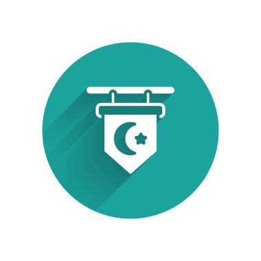 Ak Yıldız ve Hilal - uzun gölge arkaplan ile izole edilmiş İslam ikonunun sembolü. Din sembolü. Yeşil daire düğmesi. Vektör