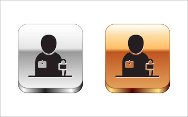 Beyaz arka planda mikrofon ikonu olan siyah gazeteci. Gümüş ve altın kare düğmeler. Vektör