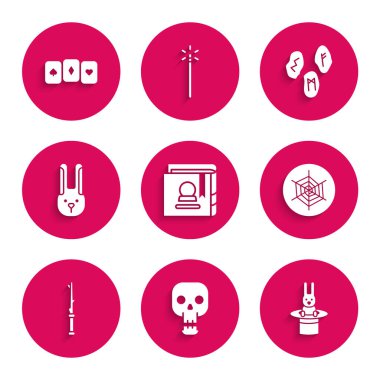 Antik büyü kitabı, Kafatası, Sihirbaz şapkası ve tavşanı, Örümcek ağı, değneği, kulaklı tavşan, rünler ve iskambil simgesi. Vektör