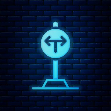 Yol simgesindeki parlayan neon çatal tuğla duvar arkasında izole edilmiş. Vektör