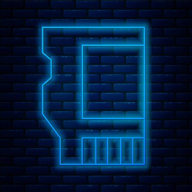 Parlayan neon hattı SD kart simgesi tuğla duvar arkasında izole edildi. Hafıza kartı. Adaptör simgesi. Vektör