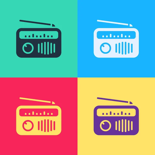 Pop art Radio con icono de antena aislado en el fondo de color. Vector — Vector de stock