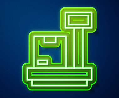 Mavi arkaplanda izole edilmiş karton kutu simgesi ile parlayan neon çizgi ölçeklendirmesi. Lojistik ve teslimat. Dağıtım paketinin ağırlığı bir ölçekte. Vektör