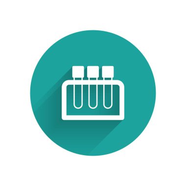 Beyaz test tüpü ve uzun gölge arkaplan izole edilmiş kimyasal test ikonu. Laboratuvar cam levhası. Yeşil daire düğmesi. Vektör