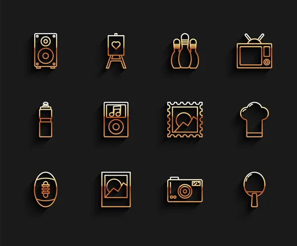 Set line American Football ball, Photo frames, Stereo speaker, camera, Racket for playing table tennis, Music player, Chef hat and Picture landscape icon. Vector — Archivo Imágenes Vectoriales