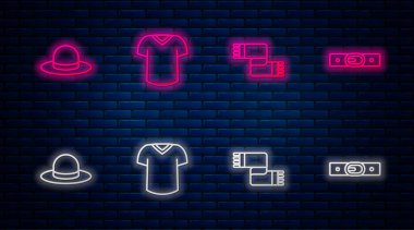 Çizgili tişört, kış atkısı, erkek şapkası ve kemer. Tuğla duvarda parlayan neon simgesi. Vektör