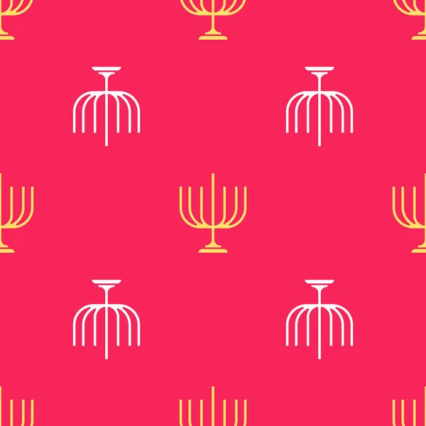Žlutá Chanuka menora ikona izolované bezešvé vzor na červeném pozadí. Tradiční symbol Chanuky. Rekreační náboženství, židovský festival světel. Vektor — Stockový vektor