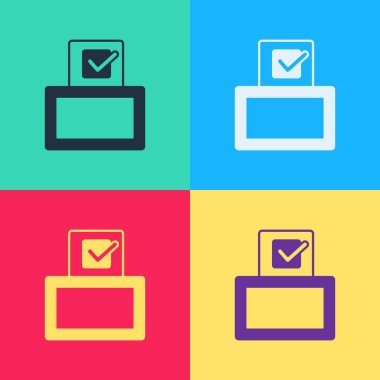 Resim sandığı ya da oy sandığı. Renkli arka planda izole edilmiş bir zarf simgesi. Vektör