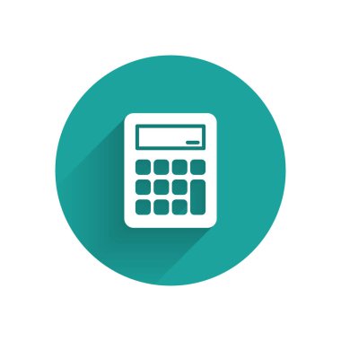 Beyaz Hesap Makinesi simgesi uzun gölgeli izole edilmiş. Muhasebe sembolü. İş hesaplamaları matematik eğitimi ve finans. Yeşil daire düğmesi. Vektör