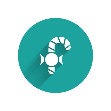 Uzun gölgeli izole edilmiş çizgili beyaz Noel şekerleme çubuğu. Mutlu Noeller ve mutlu yıllar. Yeşil daire düğmesi. Vektör.