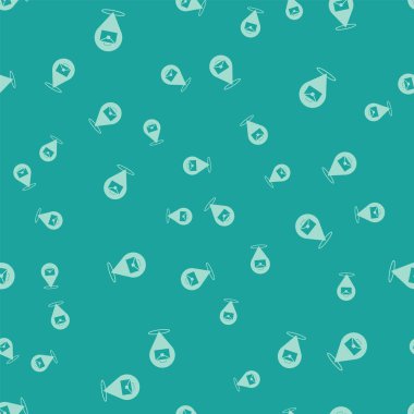 Yeşil Çevrimiçi çalışan simge yeşil arka planda izole edilmiş pürüzsüz desen. Evinde dizüstü bilgisayarla çalışan serbest çalışan bir adam. Uzaktan kumanda. Mesafeli iş kavramı. Vektör.