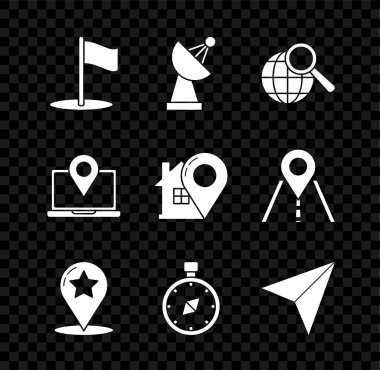 Bayrak, Radar, küresi olan büyüteç, harita işaretleyici yıldız, pusula, kağıt uçak, dizüstü bilgisayar konum belirleyici ve ev simgesi ayarla. Vektör