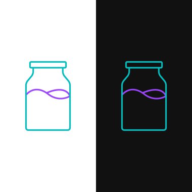 Beyaz ve siyah arka planda izole edilmiş süt ikonlu çizgi kaplı cam şişe. Renkli taslak konsepti. Vektör.