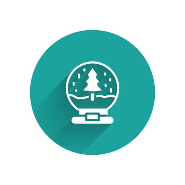 Kar yağan beyaz Noel küresi ve uzun gölgeli Noel ağacı ikonu. Mutlu Noeller ve mutlu yıllar. Yeşil daire düğmesi. Vektör.