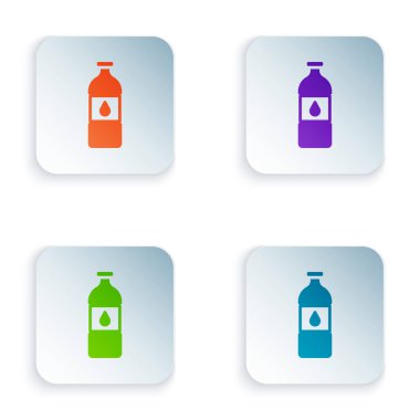 Beyaz arkaplanda izole edilmiş renkli su ikonu. Soda su içme tabelası. Kare düğmelere renkli simgeleri yerleştir. Vektör.