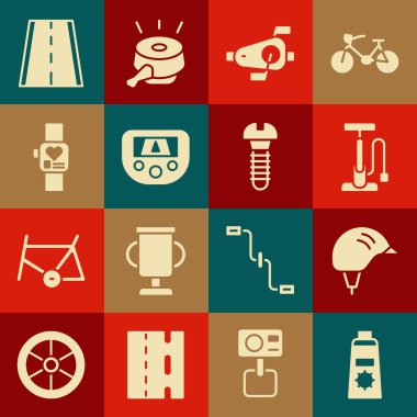 Güneş kremini tüpte, bisiklet kaskında, hava pompasında, pedallarda, haritalı GPS cihazında, akıllı saatte, şeritte ve metal vida ikonunda ayarla. Vektör
